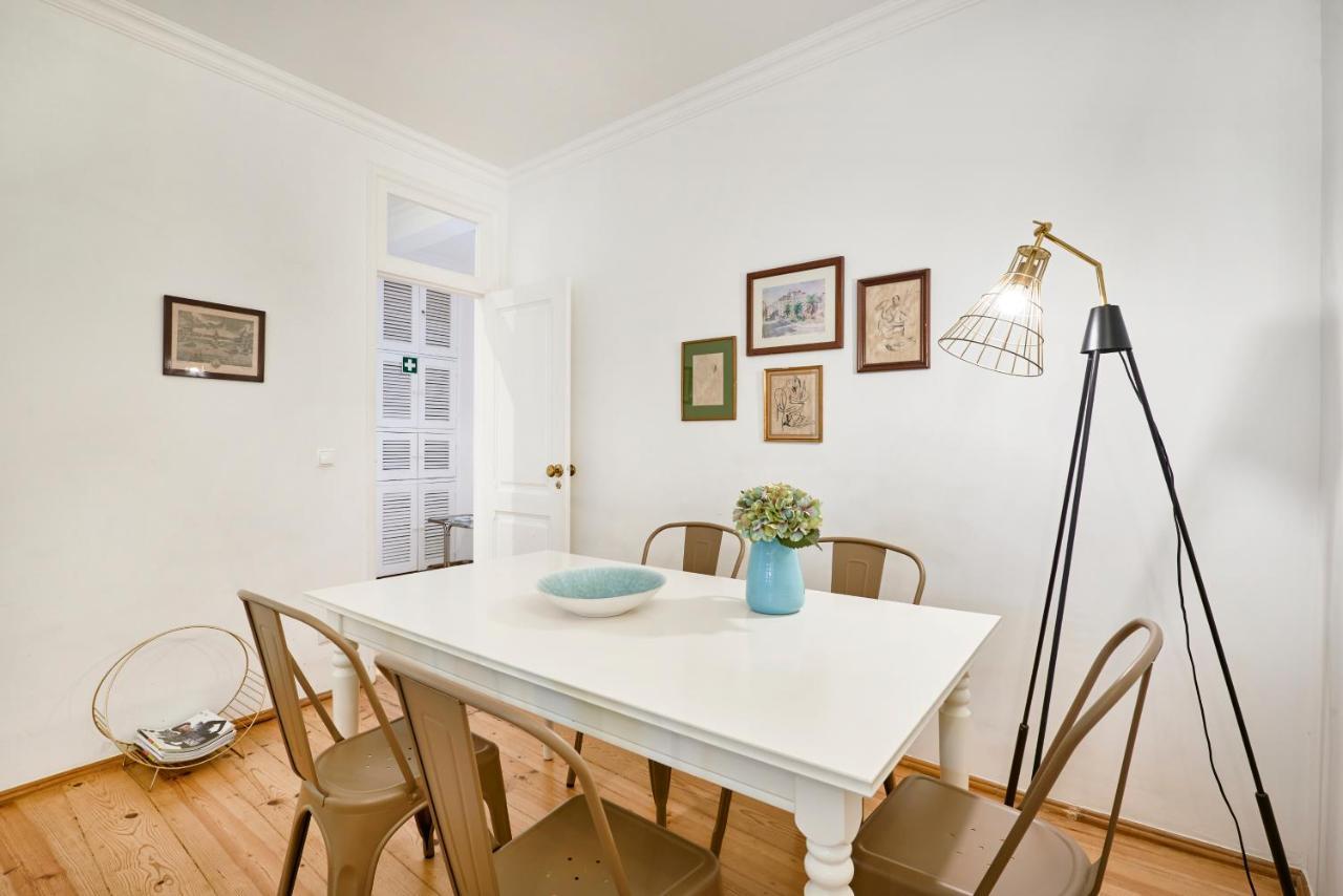 Spacious Bairro Alto Apartment With Courtyard, By Timecooler Lissabon Exterior foto