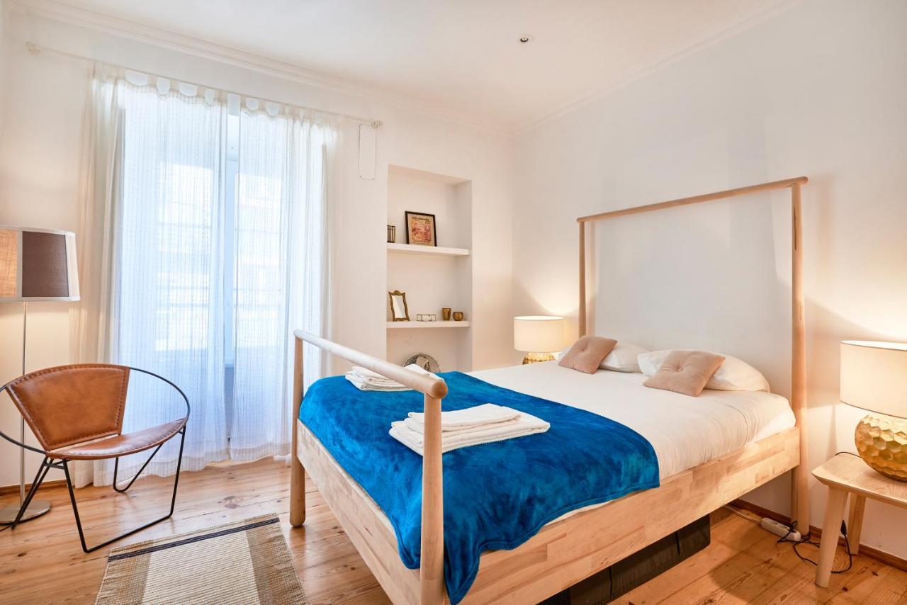 Spacious Bairro Alto Apartment With Courtyard, By Timecooler Lissabon Exterior foto