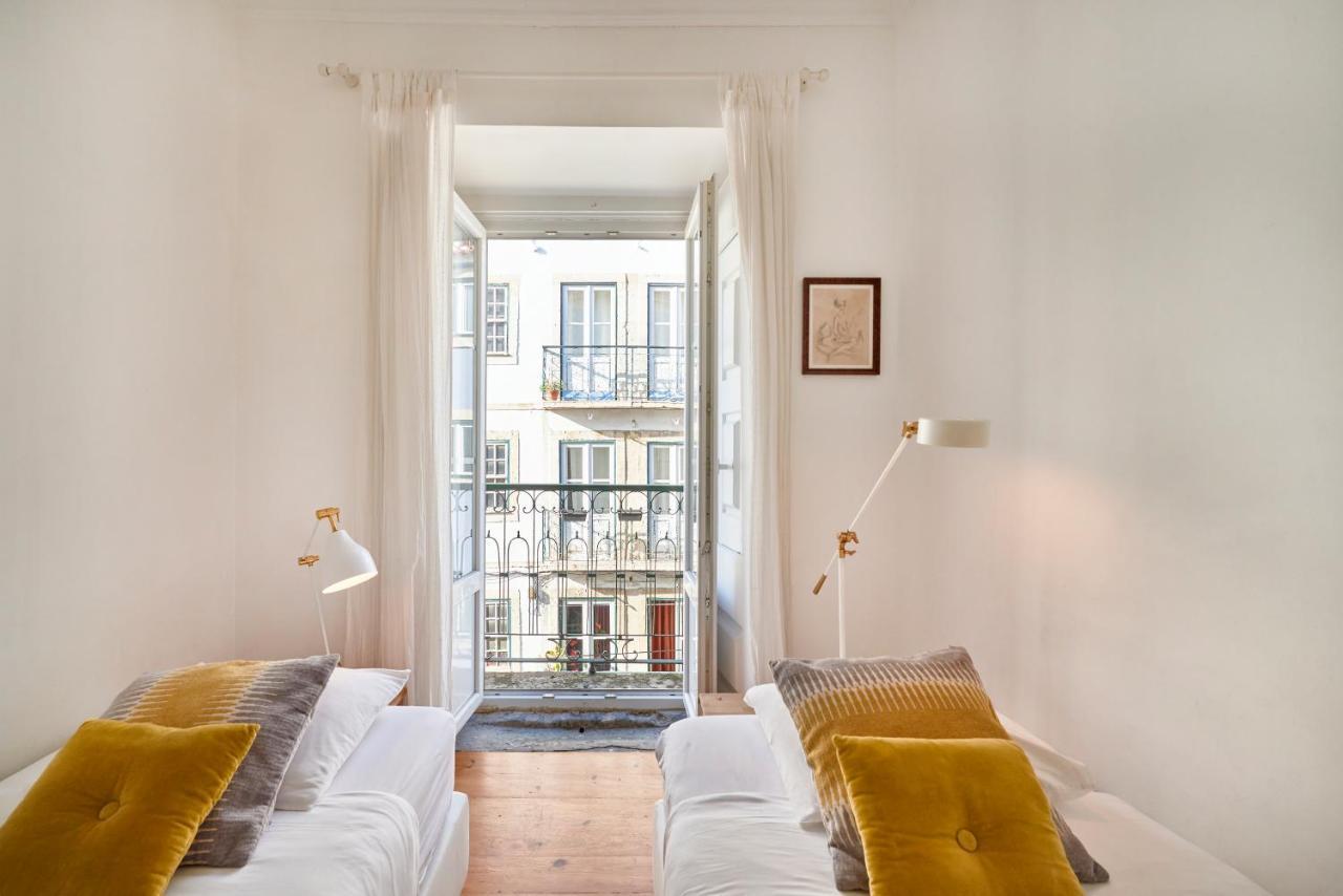 Spacious Bairro Alto Apartment With Courtyard, By Timecooler Lissabon Exterior foto